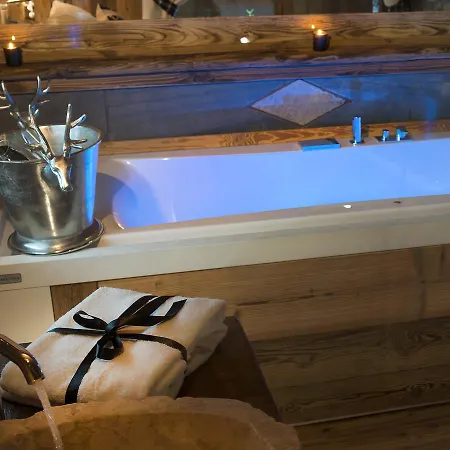 Couette-café Anisor - Parblanc 4*