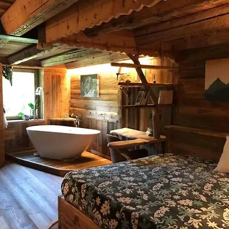 Couette-café Anisor - Parblanc 4*